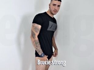 Brucie_strong