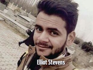 Elliot_Stevens